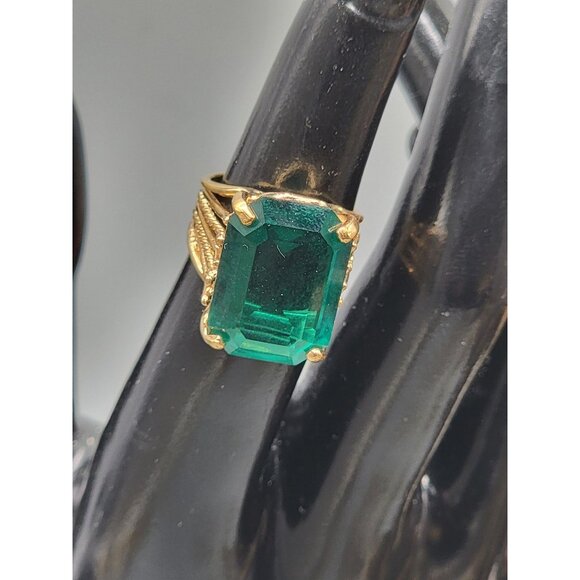 Ana BeKoach 18khge Simulated Emerald Ring Yellow Heavy Electroplated Gold SZ 5 - Picture 3 of 10